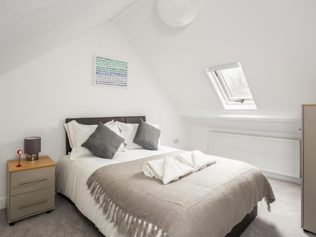 Pass The Keys Spacious And Very Modern Family Home, Central 윈저 외부 사진